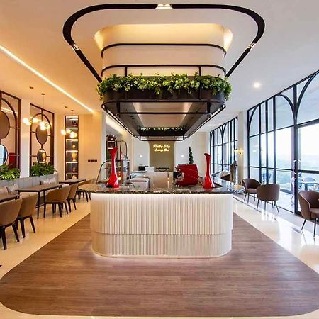 Grand Rocky Hotel Bukittinggi Extérieur photo