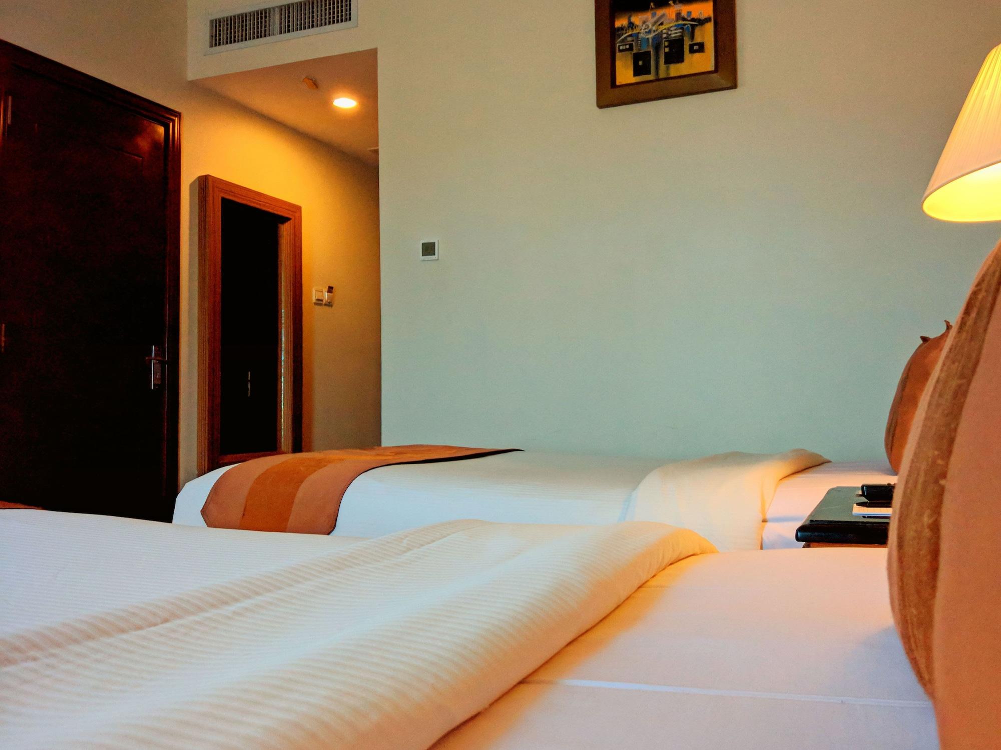 Grand Rocky Hotel Bukittinggi Extérieur photo