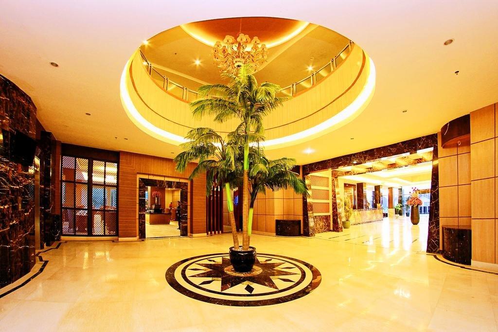 Grand Rocky Hotel Bukittinggi Extérieur photo