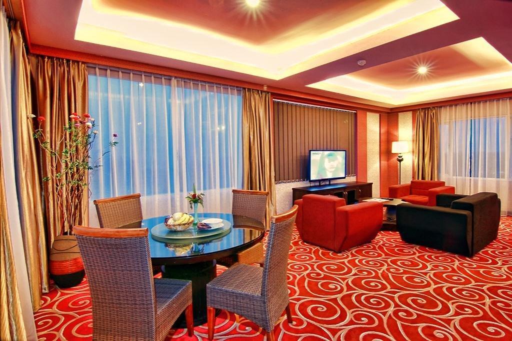 Grand Rocky Hotel Bukittinggi Extérieur photo