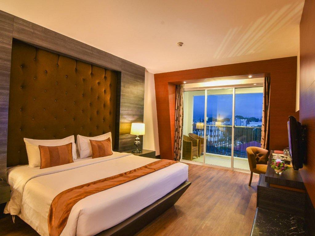 Grand Rocky Hotel Bukittinggi Extérieur photo
