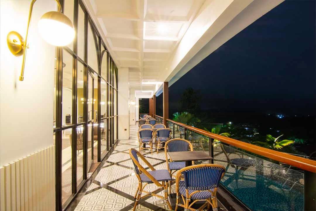 Grand Rocky Hotel Bukittinggi Extérieur photo