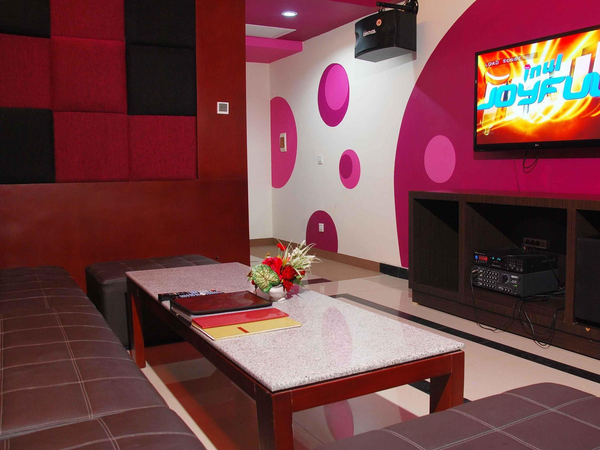 Grand Rocky Hotel Bukittinggi Extérieur photo
