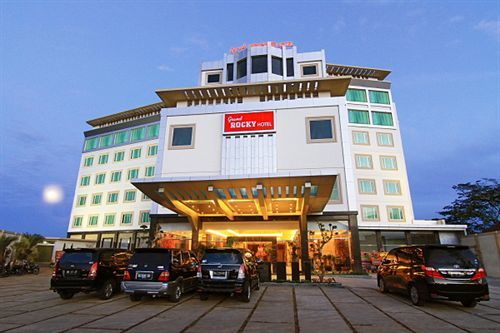 Grand Rocky Hotel Bukittinggi Extérieur photo