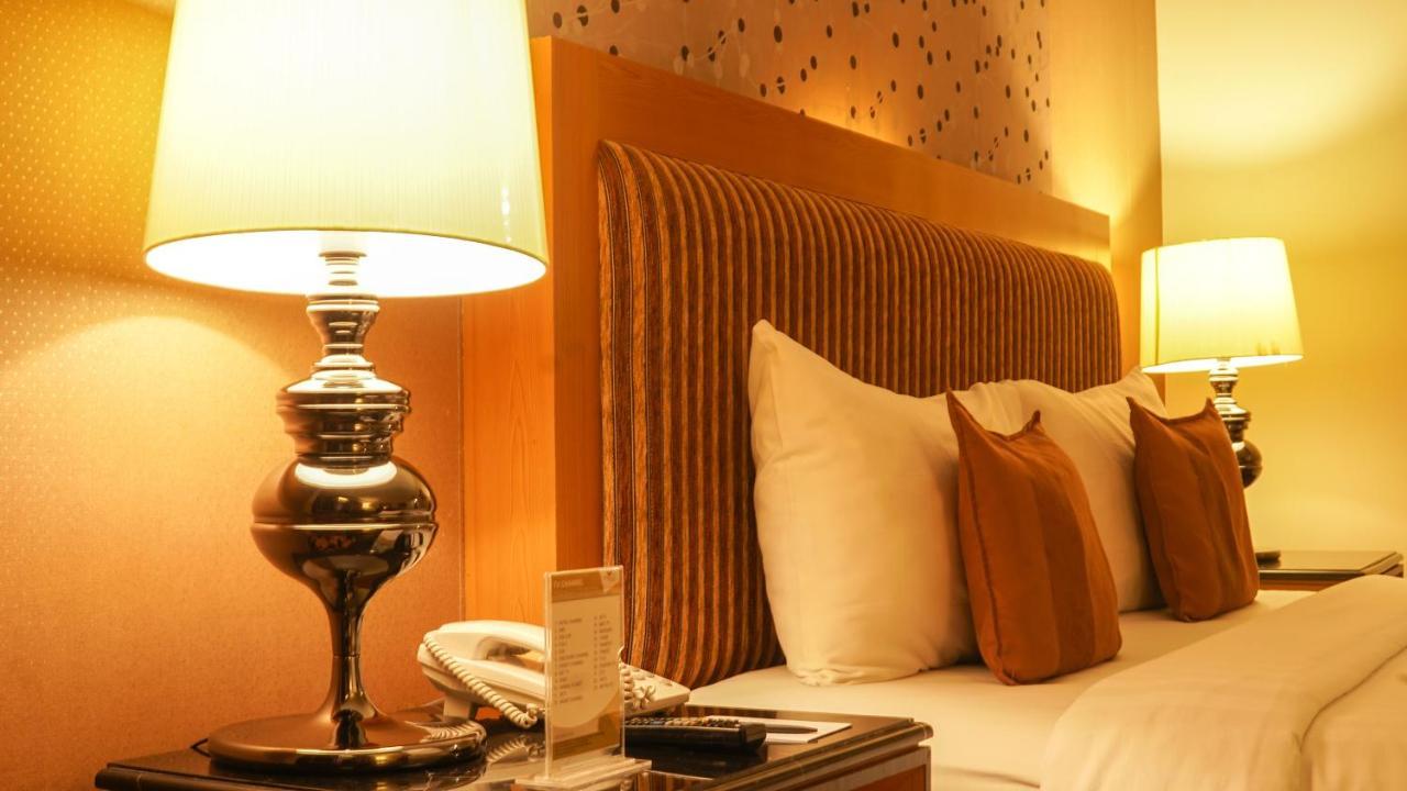 Grand Rocky Hotel Bukittinggi Extérieur photo