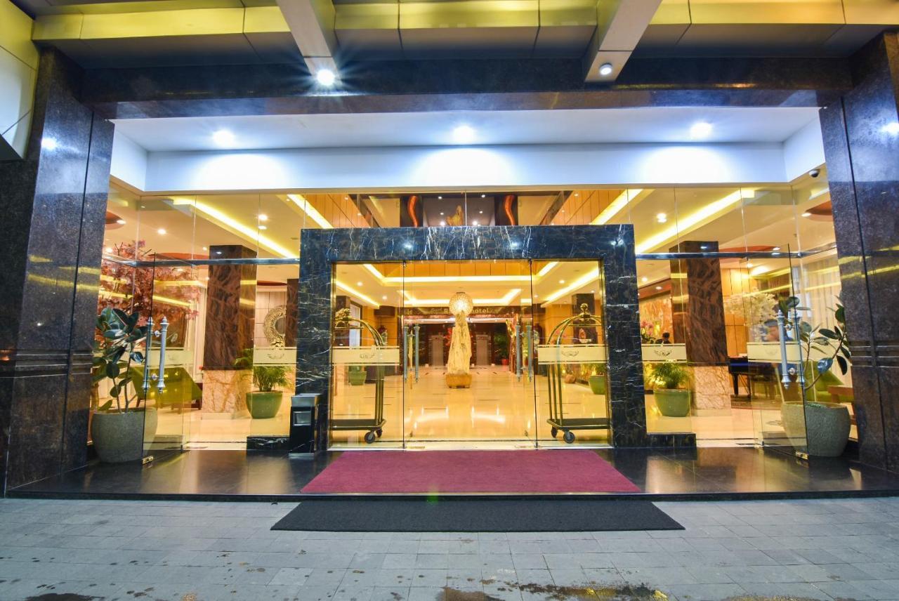 Grand Rocky Hotel Bukittinggi Extérieur photo